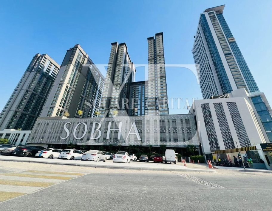 Luxurious 2BR with Burj Khalifa Views High Floor